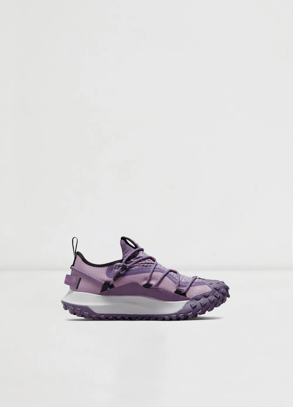 ACG Mountain Fly Low SE Sneaker