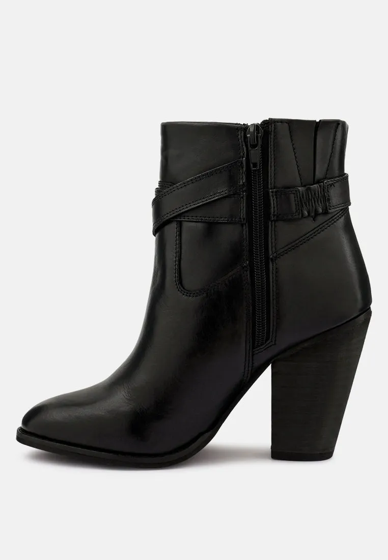 CAT-TRACK Black Leather Ankle Boots