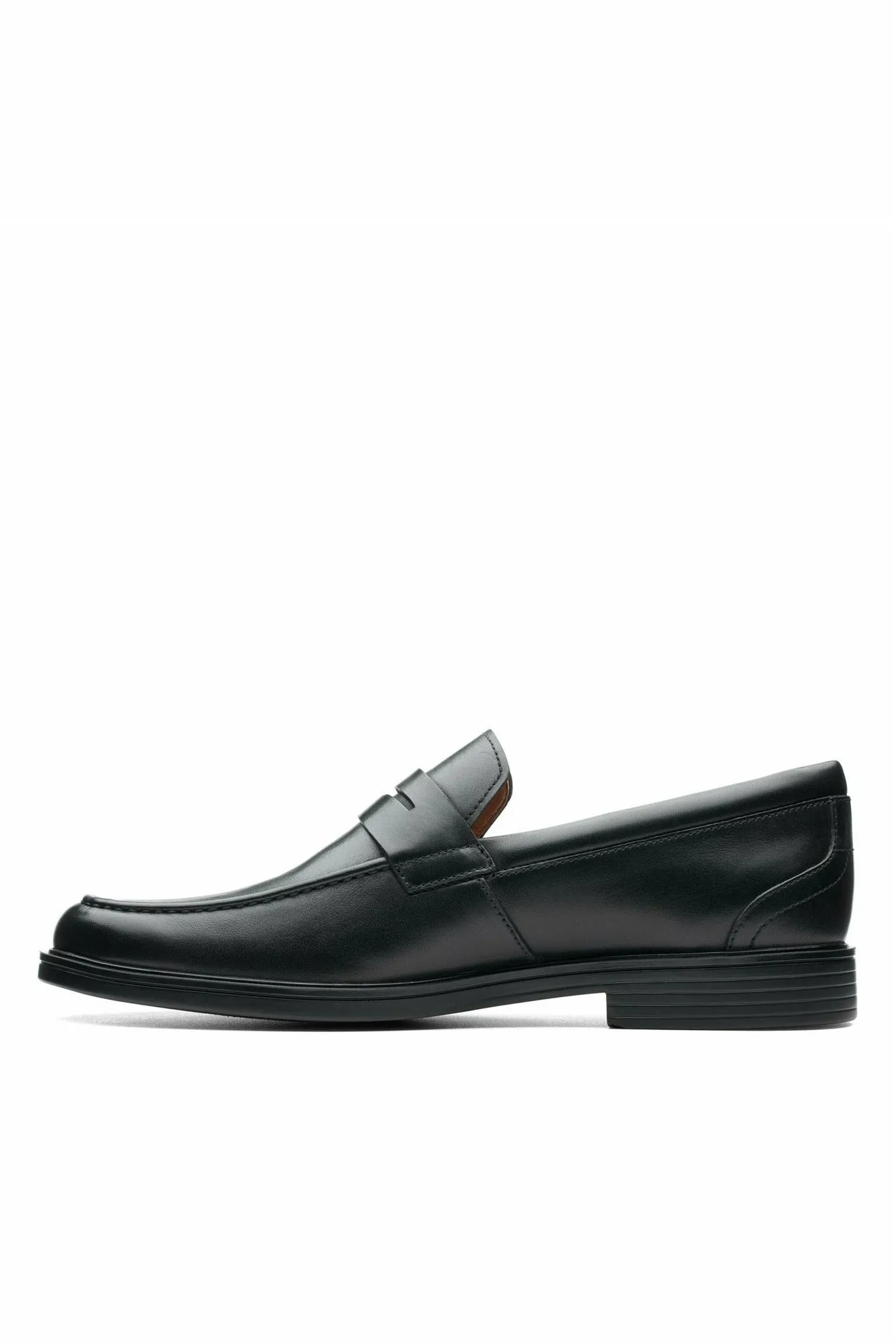 Clarks Un Aldric Step black leather