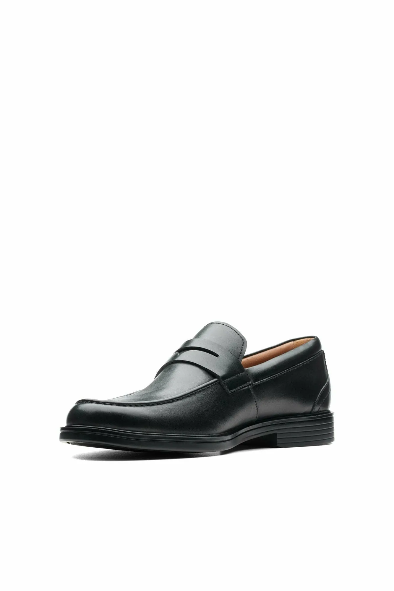 Clarks Un Aldric Step black leather