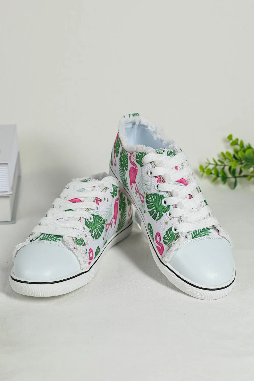 Women's Fresh Flamingo Print  Canvas Shoes Lace Up Sneakers